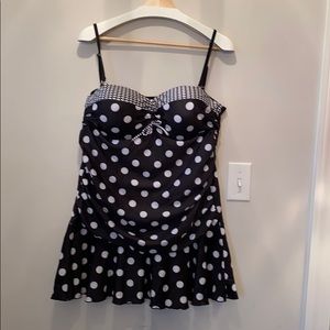 NWOT Pinup inspired black/white polkadot swimsuit